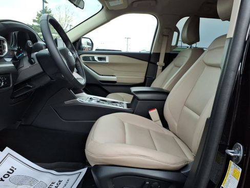 Used 2023 Ford Explorer XLT w/ Equipment Group 202A image 15