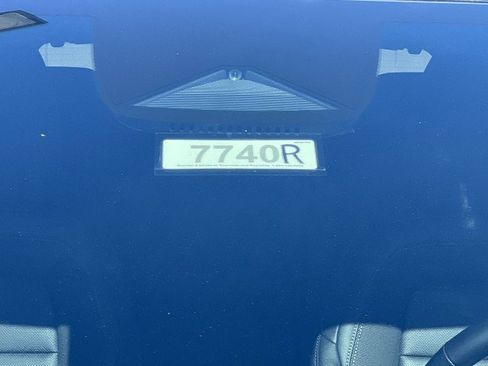 Used 2025 Chevrolet Equinox EV LT w/ Convenience Package image 33