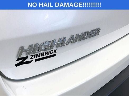 Used 2019 Toyota Highlander XLE AWD/4WD image 9