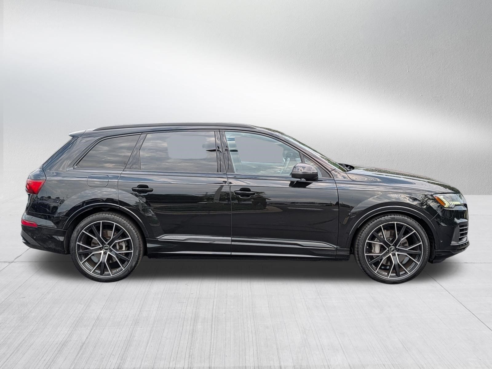 Used 2023 Audi Q7 3.0T Prestige w/ Prestige Package AWD/4WD image 8