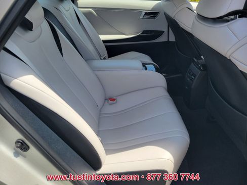 Certified 2020 Toyota Mirai FWD image 14