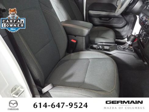 Used 2024 Jeep Wrangler Unlimited Sahara AWD/4WD image 29