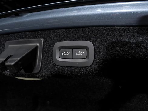 Used 2017 Volvo S90 T6 Inscription w/ Vision Package AWD/4WD image 46