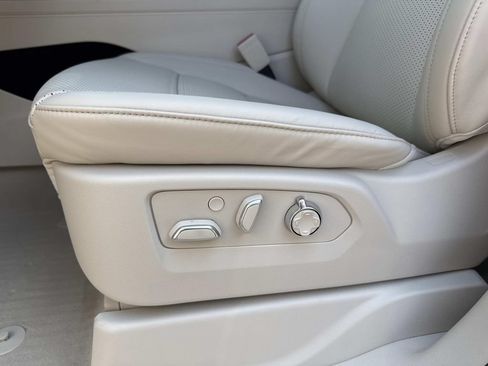 New 2026 Cadillac Escalade Platinum Sport w/ LPO, ONYX Package AWD/4WD image 21
