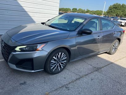Used 2025 Nissan Altima 2.5 SV