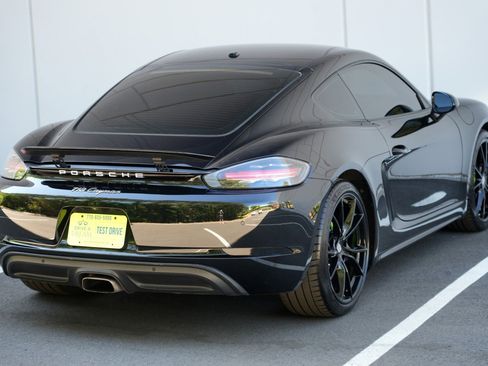 Used 2018 Porsche 718 Cayman RWD image 41