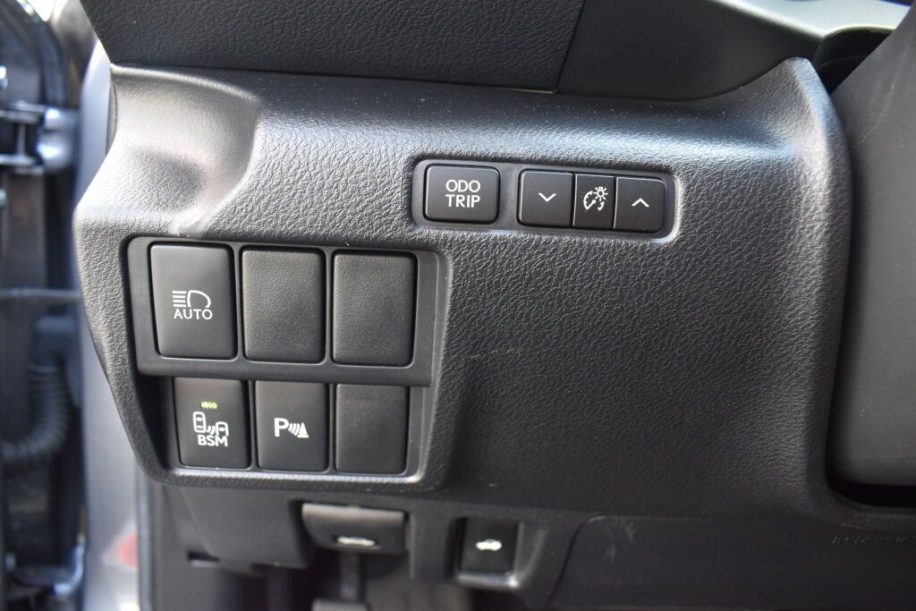 Used 2019 Lexus IS 300 AWD w/ Navigation Package image 15