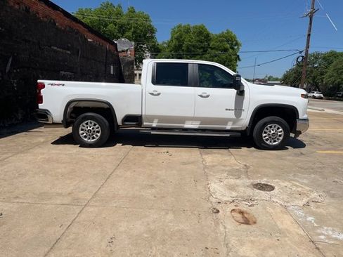 Used 2025 Chevrolet Silverado 2500 LT w/ Convenience Package AWD/4WD image 6