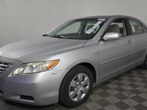 Used 2009 Toyota Camry LE image 3