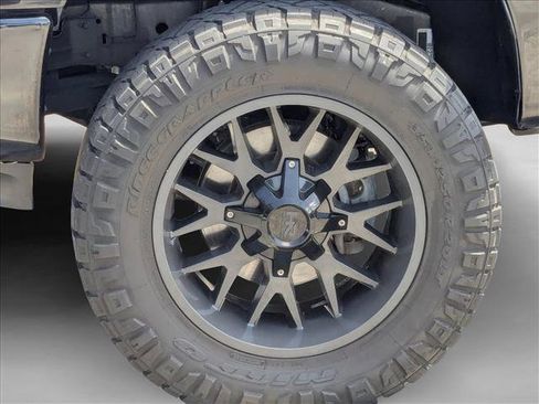 Used 2019 Nissan Titan SL w/ Midnight Edition AWD/4WD image 23