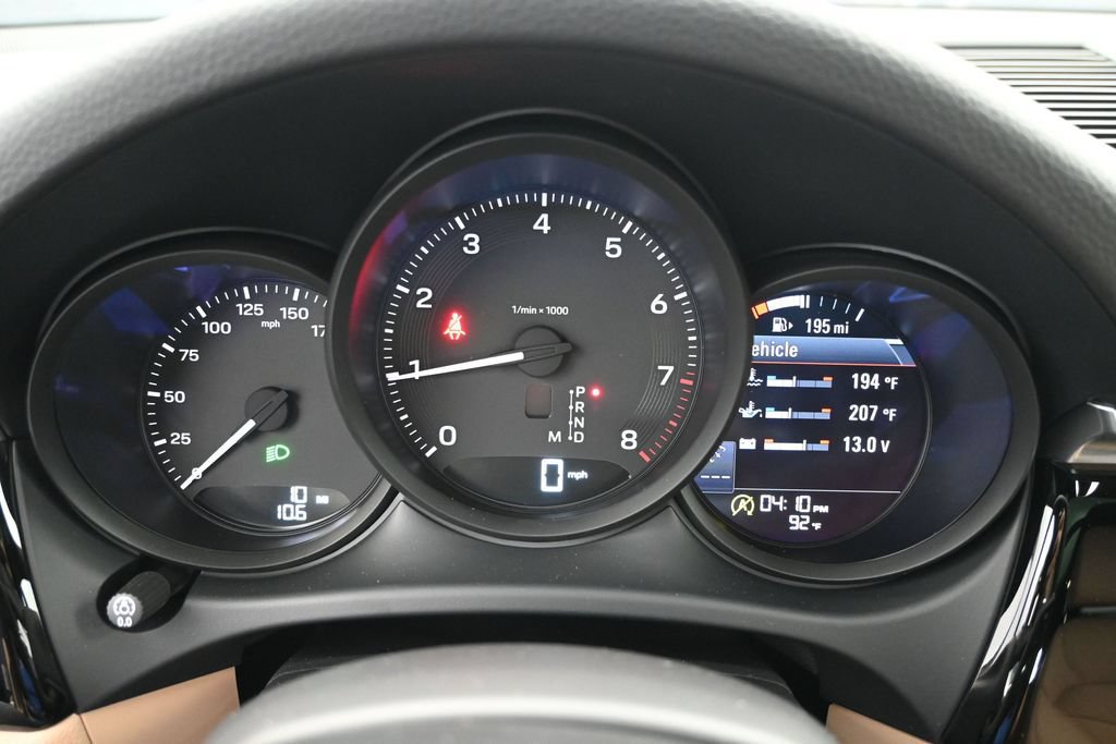 New 2026 Porsche Macan AWD/4WD image 15