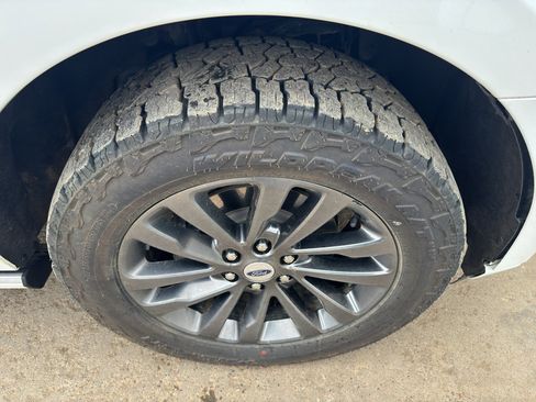 Used 2023 Ford Expedition Max Platinum AWD/4WD image 11