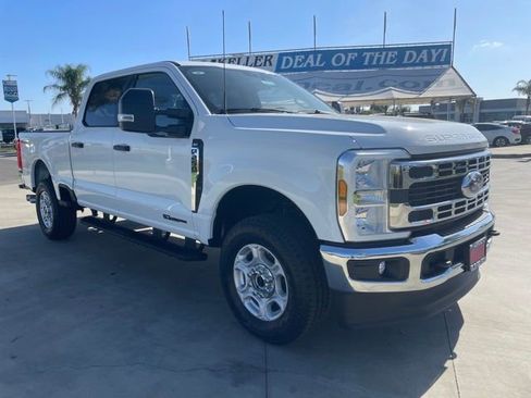 New 2026 Ford F250 XLT w/ FX4 Off-Road Package image 7