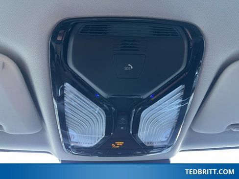 Used 2024 BMW X7 xDrive40i w/ Executive Package image 40