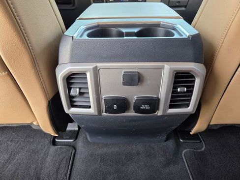 Used 2022 Ford F250 Lariat w/ Lariat Ultimate Package AWD/4WD image 16