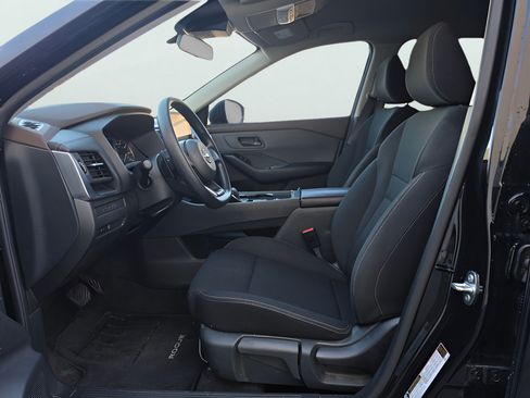Used 2023 Nissan Rogue S FWD image 19
