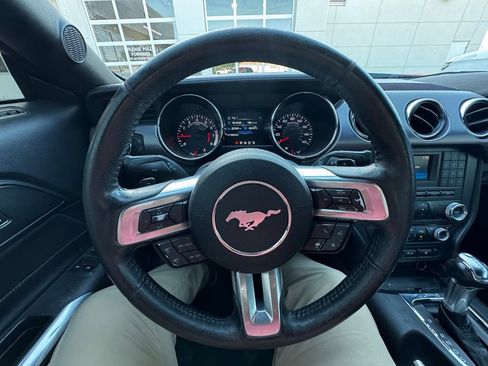 Used 2017 Ford Mustang Coupe RWD image 10