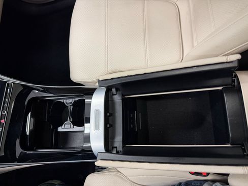 Used 2022 Mercedes-Benz C 300 Sedan image 21
