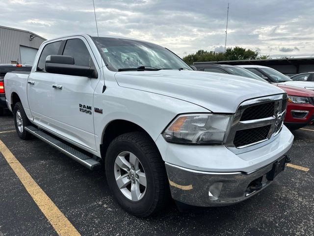 Used 2017 RAM 1500 Classic SLT AWD/4WD image 2