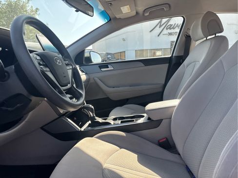 Used 2015 Hyundai Sonata SE FWD image 6