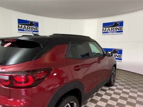 Certified 2025 Chevrolet TrailBlazer RS w/ Convenience Package image 2