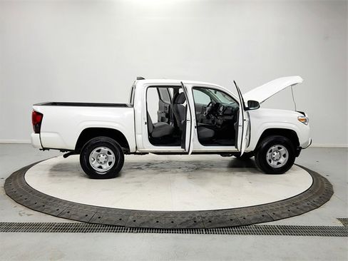 Used 2023 Toyota Tacoma SR image 16
