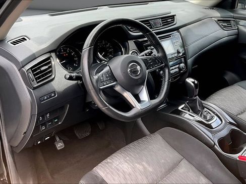 Used 2017 Nissan Rogue SV AWD/4WD image 17