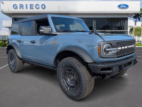 New 2025 Ford Bronco Badlands image 1
