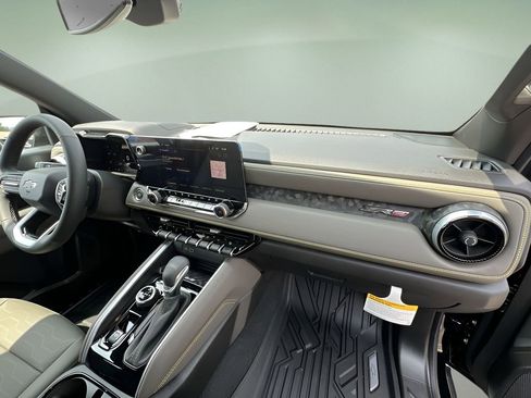 New 2025 Chevrolet Colorado ZR2 w/ Technology Package image 27