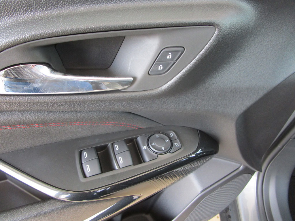 New 2026 Chevrolet Trax RS w/ Driver Confidence Package FWD image 24