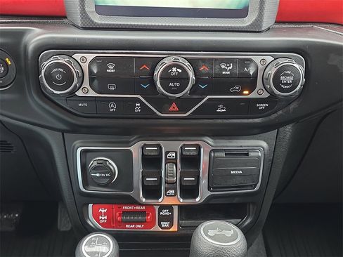 Used 2021 Jeep Wrangler Unlimited Rubicon w/ Uconnect 4C Nav & Sound Group image 26