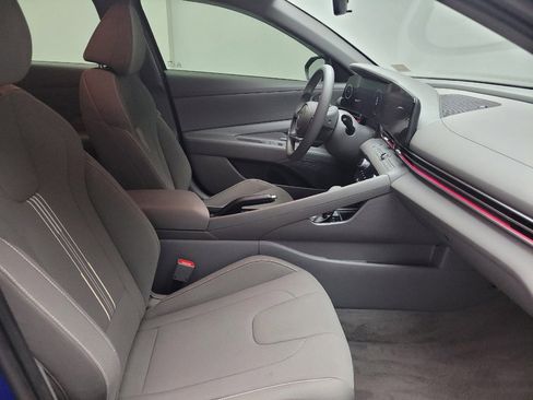 Used 2024 Hyundai Elantra SEL FWD image 21