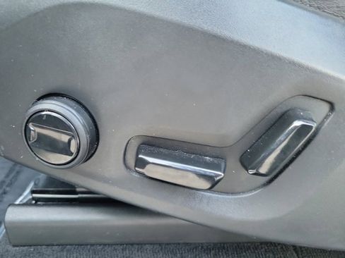 Used 2022 Volvo XC90 T6 Momentum w/ Protection Package Premier image 20