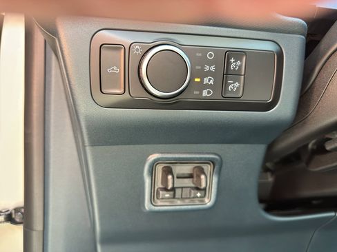 New 2025 Ford Maverick Lariat w/ Black Appearance Package image 16