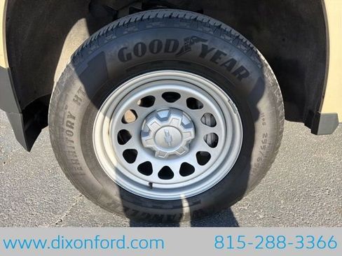 Used 2023 Chevrolet Colorado W/T image 10