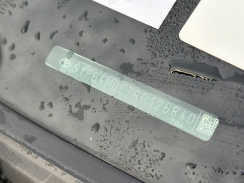 Used 2024 Toyota Corolla LE image 3