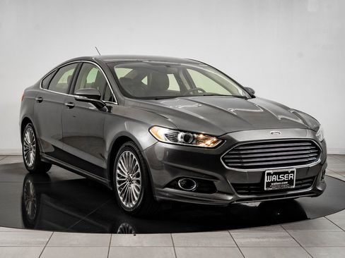 Used 2015 Ford Fusion Titanium image 5