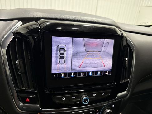 Used 2021 Chevrolet Traverse Premier w/ Redline Edition FWD image 15