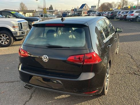 Used 2017 Volkswagen Golf SE image 3