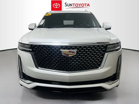 Used 2024 Cadillac Escalade Premium Luxury w/ Performance Package AWD/4WD image 10