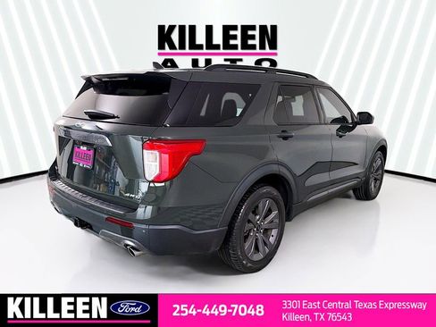 Used 2022 Ford Explorer XLT w/ Equipment Group 202A AWD/4WD image 8