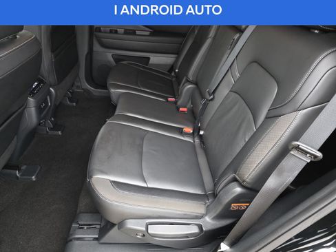 Used 2025 Nissan Pathfinder SL image 17