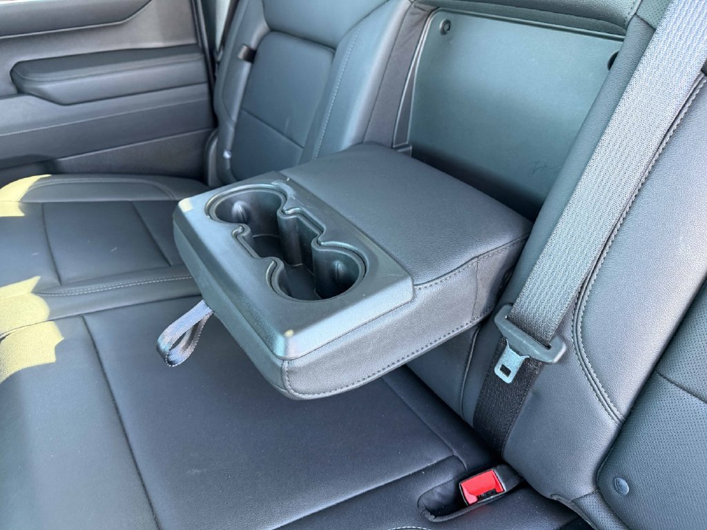 Used 2025 GMC Sierra 1500 SLT AWD/4WD image 22