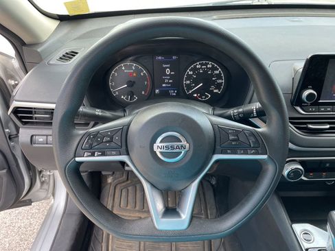 Used 2022 Nissan Altima 2.5 S image 12