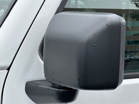 Used 2025 Jeep Wrangler Sahara image 52