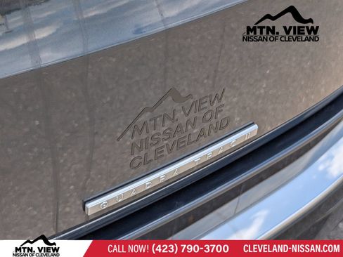 Used 2023 Jeep Wagoneer Series III w/ Convenience Group I AWD/4WD image 8