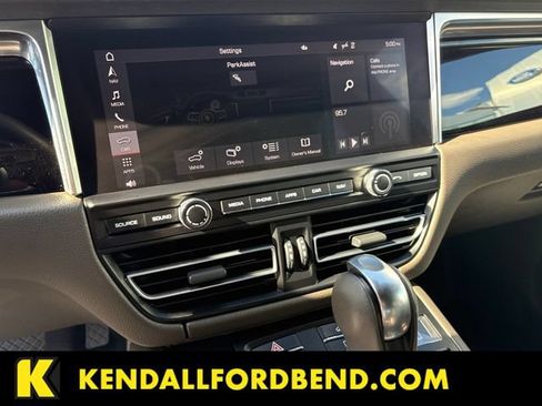 Used 2021 Porsche Macan S AWD/4WD image 28