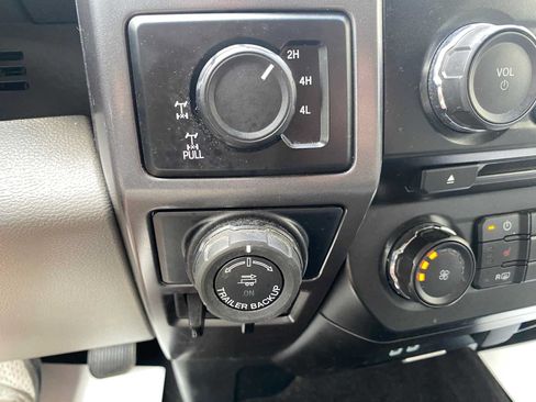Used 2016 Ford F150 XLT w/ Equipment Group 302A Luxury AWD/4WD image 16