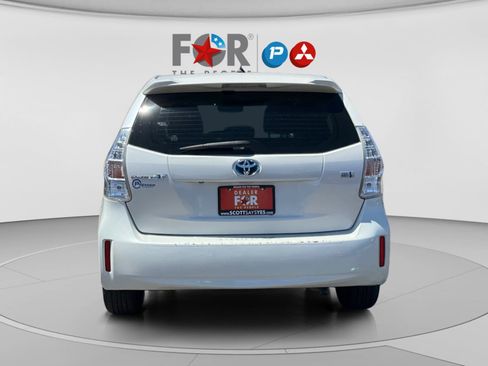 Used 2013 Toyota Prius V Two FWD image 4