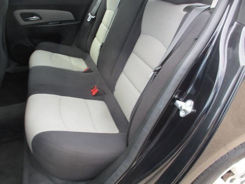 Used 2016 Chevrolet Cruze LS image 38